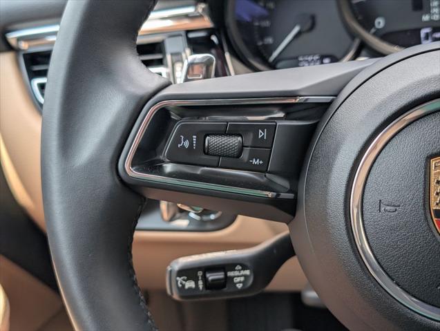 2025 Porsche Macan Unknown
