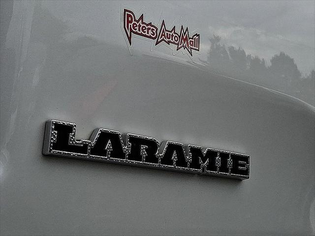 2022 Ram 1500 Laramie Crew Cab 4x4 57 Box