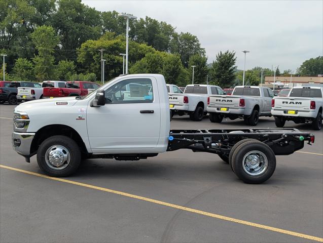 2026 RAM 3500 Chassis RAM 3500 TRADESMAN CHASSIS REGULAR CAB 4X4 60 CA
