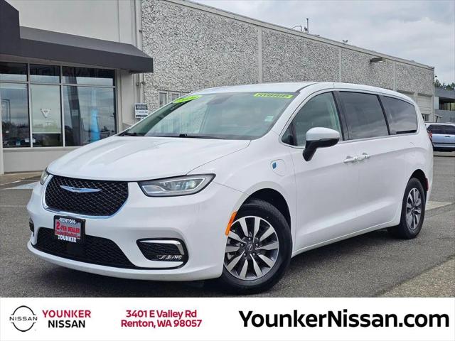 2023 Chrysler Pacifica Hybrid Touring L for sale in Renton, WA