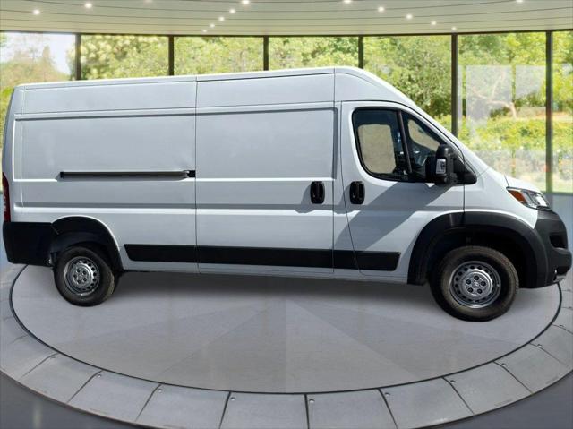 2027 RAM ProMaster Cargo Van Tradesman