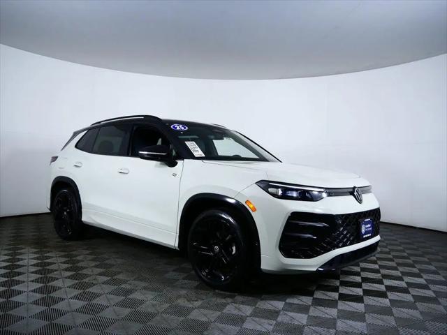 2025 Volkswagen Tiguan 2.0T SE R-Line Black for sale in St. Cloud, MN