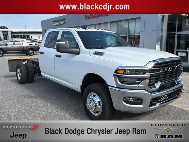 2026 RAM 3500 Chassis RAM 3500 TRADESMAN CREW CAB CHASSIS 4X4 60 CA