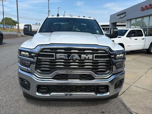2026 RAM 3500 Chassis RAM 3500 TRADESMAN CREW CAB CHASSIS 4X4 60 CA