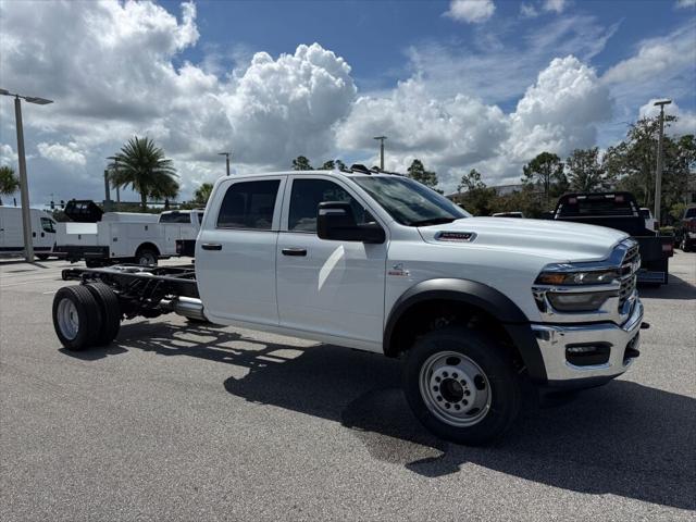 2026 RAM 5500 Chassis RAM 5500 TRADESMAN CHASSIS CREW CAB 4X4 84 CA