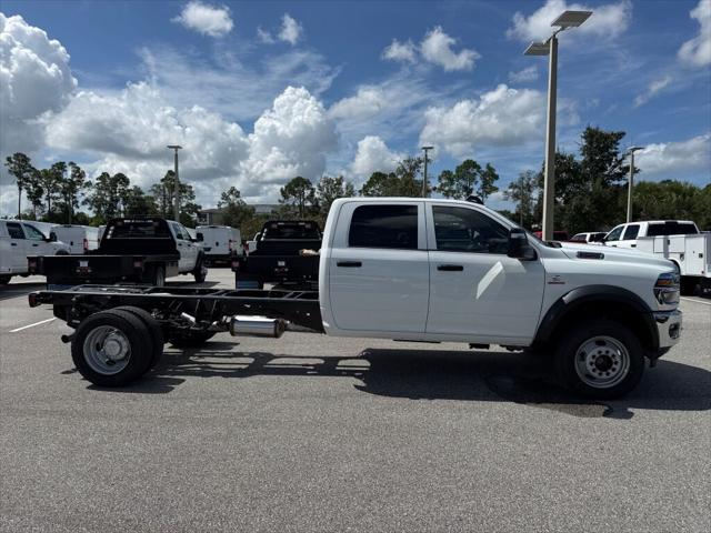 2026 RAM 5500 Chassis RAM 5500 TRADESMAN CHASSIS CREW CAB 4X4 84 CA