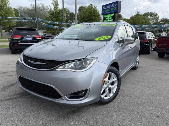 2020 Chrysler Pacifica Limited for sale in Green Bay, WI