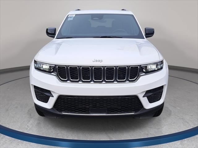 2026 Jeep Grand Cherokee GRAND CHEROKEE LAREDO 4X4