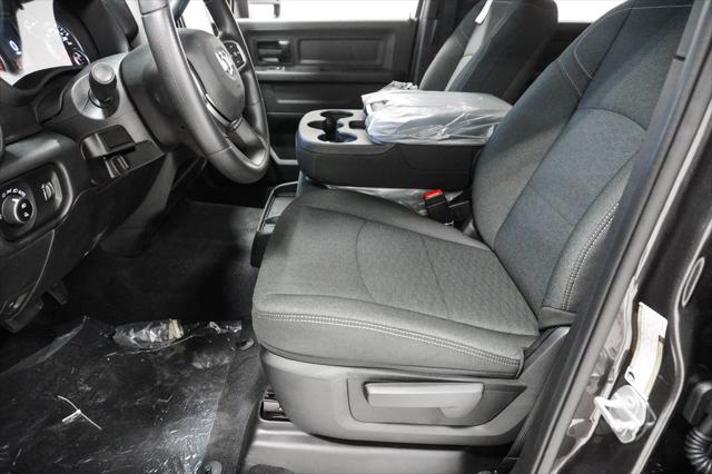 2026 RAM Ram 3500 RAM 3500 TRADESMAN CREW CAB 4X4 8 BOX
