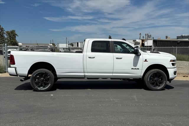 2026 RAM Ram 3500 RAM 3500 LARAMIE CREW CAB 4X4 8 BOX