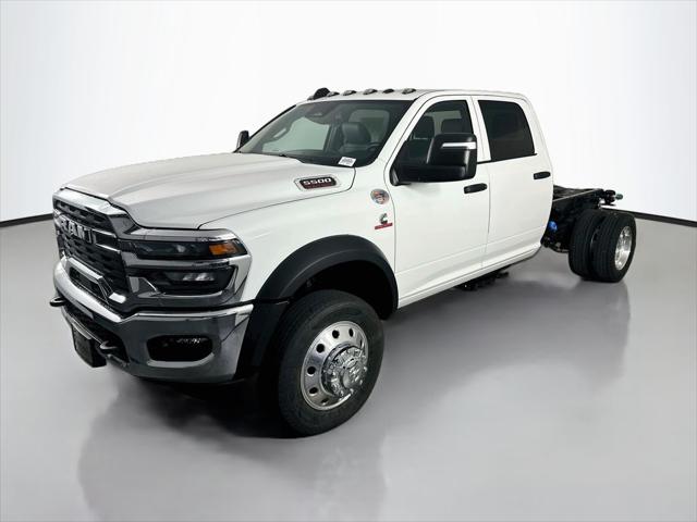 2026 RAM 5500 Chassis RAM 5500 TRADESMAN CHASSIS CREW CAB 4X4 60 CA