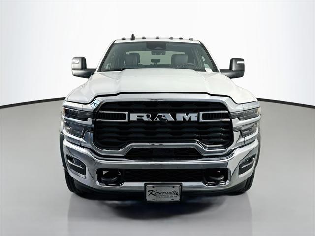 2026 RAM 5500 Chassis RAM 5500 TRADESMAN CHASSIS CREW CAB 4X4 60 CA