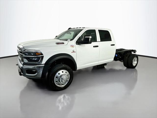 2026 RAM 5500 Chassis RAM 5500 TRADESMAN CHASSIS CREW CAB 4X4 60 CA