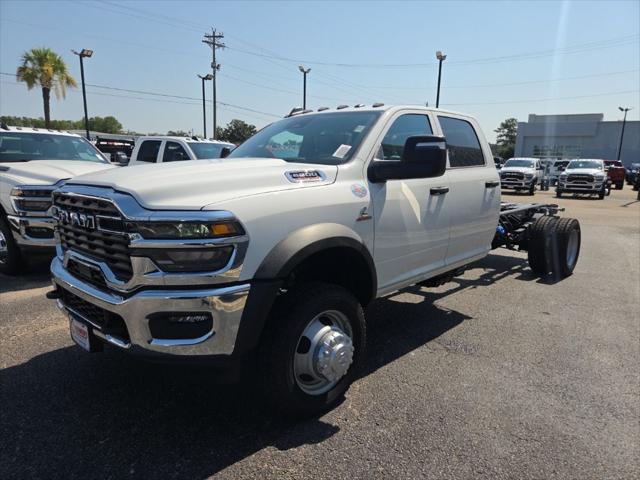 2026 RAM 5500 Chassis RAM 5500 TRADESMAN CHASSIS CREW CAB 4X4 84 CA