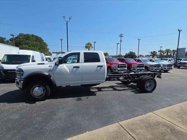 2026 RAM 5500 Chassis RAM 5500 TRADESMAN CHASSIS CREW CAB 4X4 84 CA
