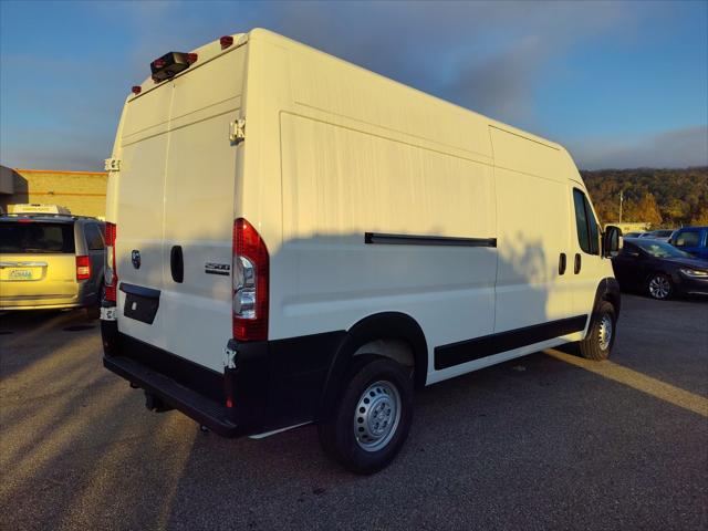 2027 RAM ProMaster Cargo Van Tradesman