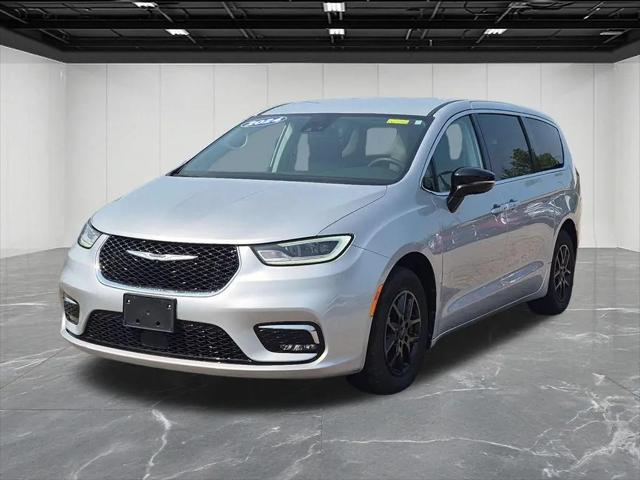 2024 Chrysler Pacifica Touring L for sale in Ann Arbor, MI