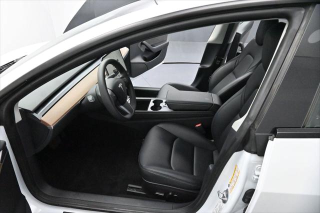 2022 Tesla Model 3 Rear-Wheel Drive