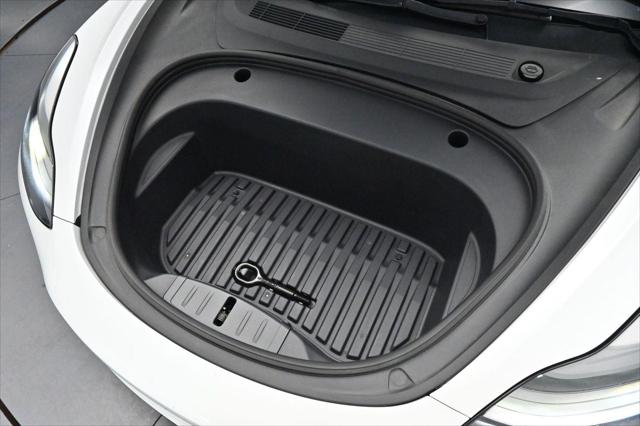 2022 Tesla Model 3 Rear-Wheel Drive