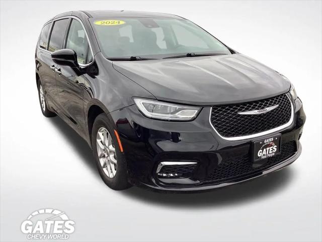 2024 Chrysler Pacifica Touring L for sale in Elkhart, IN