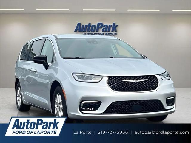 2024 Chrysler Pacifica Touring L for sale in La Porte, IN
