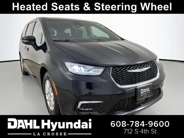2025 Chrysler Pacifica Select for sale in La Crosse, WI