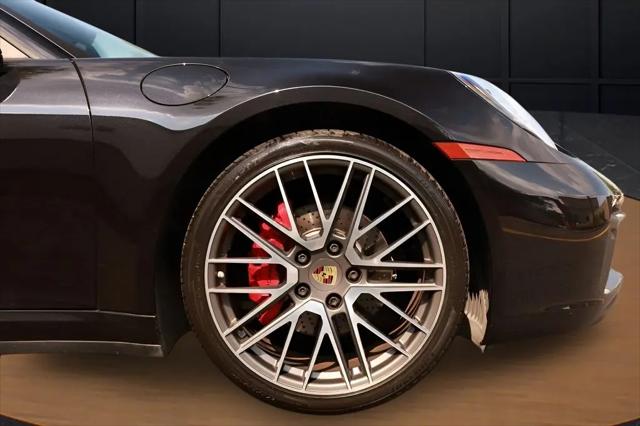 2021 Porsche 911 Carrera 4 Cabriolet