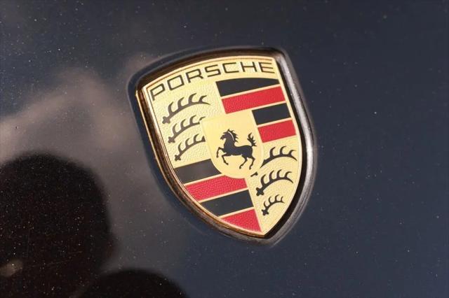 2021 Porsche 911 Carrera 4 Cabriolet