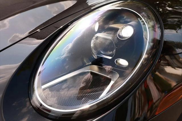 2021 Porsche 911 Carrera 4 Cabriolet