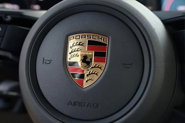 2021 Porsche 911 Carrera 4 Cabriolet