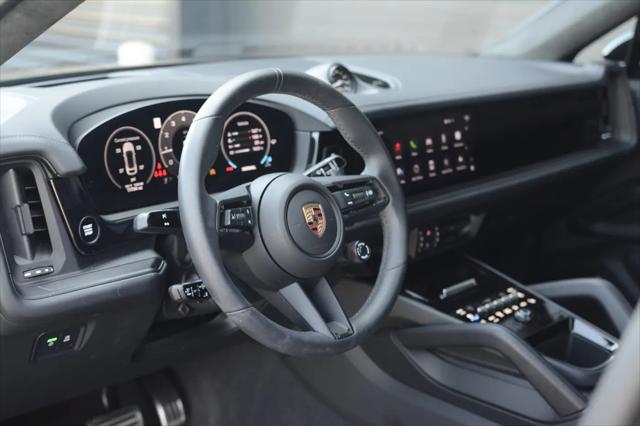 2025 Porsche Cayenne GTS
