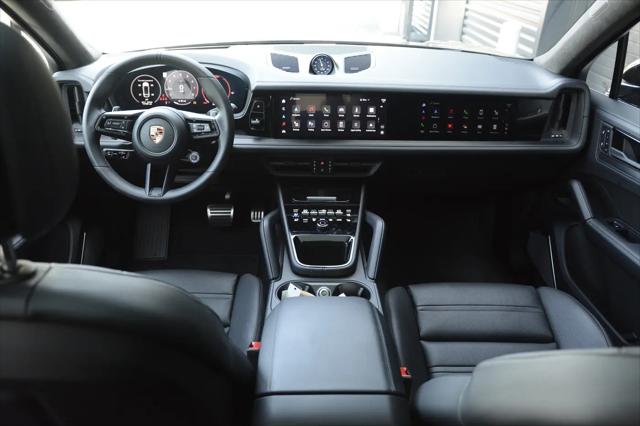 2025 Porsche Cayenne GTS