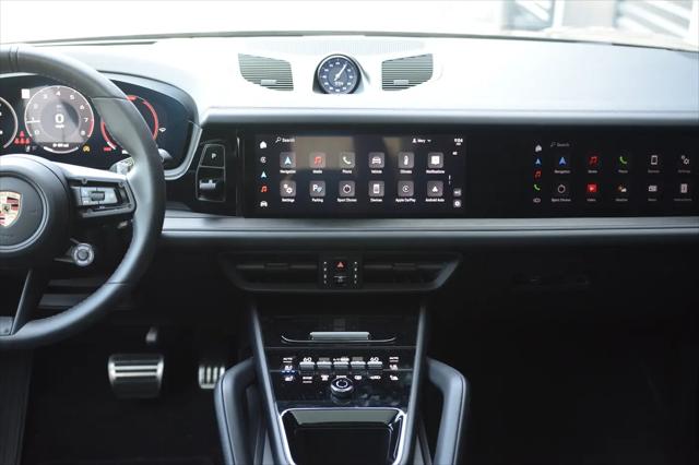 2025 Porsche Cayenne GTS