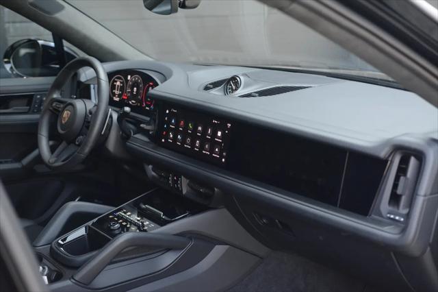2025 Porsche Cayenne GTS