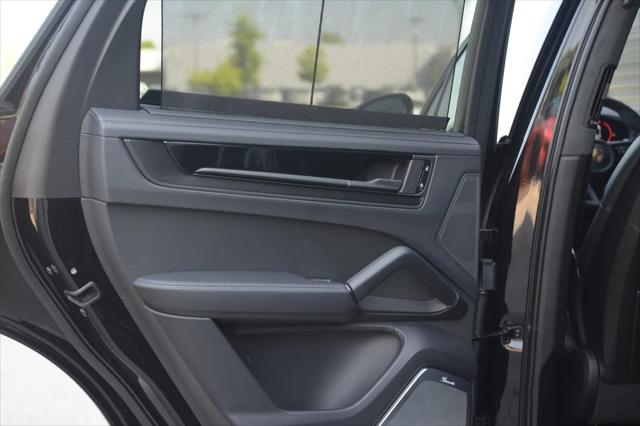 2025 Porsche Cayenne GTS