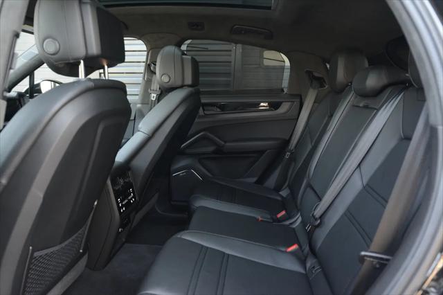 2025 Porsche Cayenne GTS
