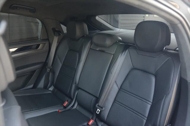 2025 Porsche Cayenne GTS