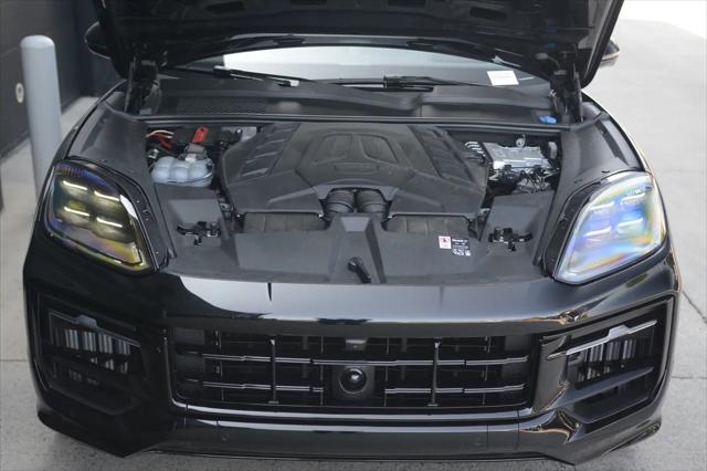 2025 Porsche Cayenne GTS