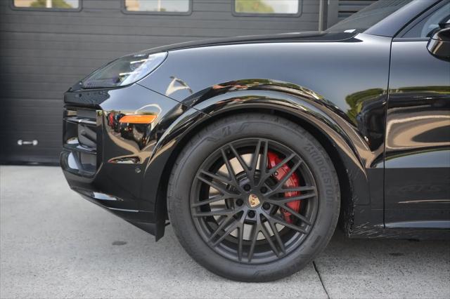 2025 Porsche Cayenne GTS