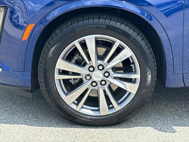 2025 Cadillac XT6 FWD Premium Luxury
