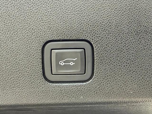 2025 Cadillac XT6 FWD Premium Luxury