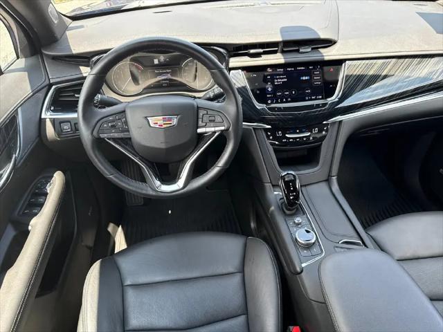 2025 Cadillac XT6 FWD Premium Luxury