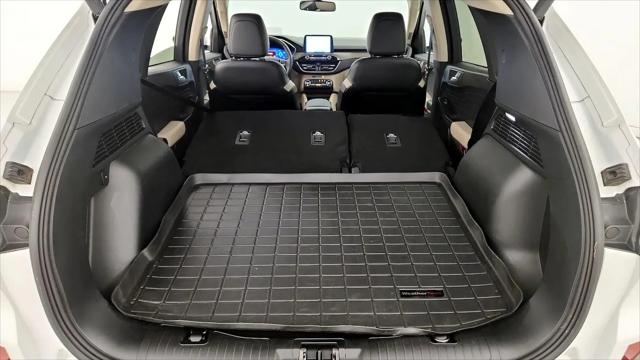 2020 Ford Escape Titanium Hybrid