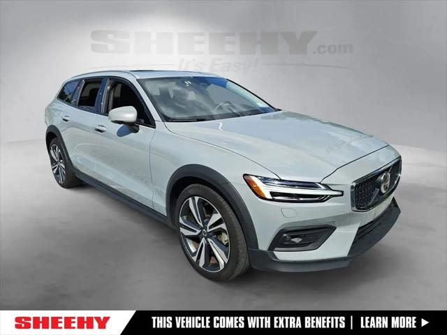2025 Volvo V60 Cross Country Plus, B5 AWD Gas (mild hybrid) for sale in Cockeyesville, MD