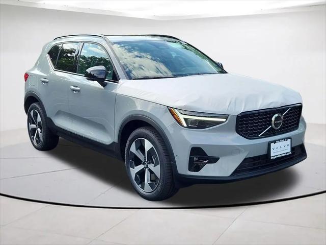 2026 Volvo XC40 Plus, B5 AWD Gas (mild hybrid), Dark for sale in Falls Church, VA