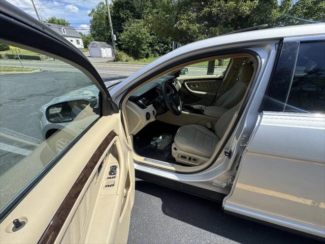2015 Ford Taurus Limited