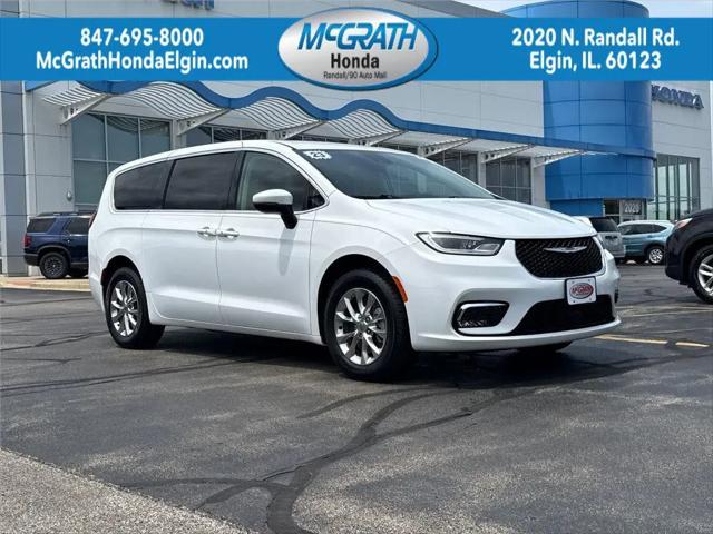 2023 Chrysler Pacifica Touring L AWD for sale in Elgin, IL