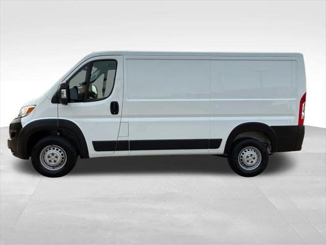 2025 RAM ProMaster 2500 Cargo Van Tradesman Low Roof 136 WB w/Pass Seat
