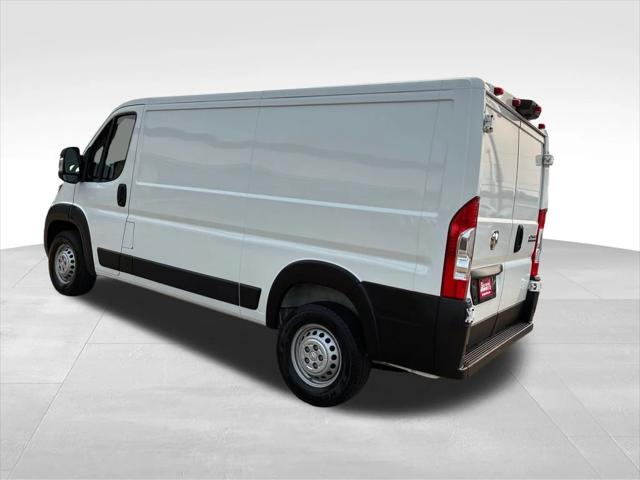 2025 RAM ProMaster 2500 Cargo Van Tradesman Low Roof 136 WB w/Pass Seat