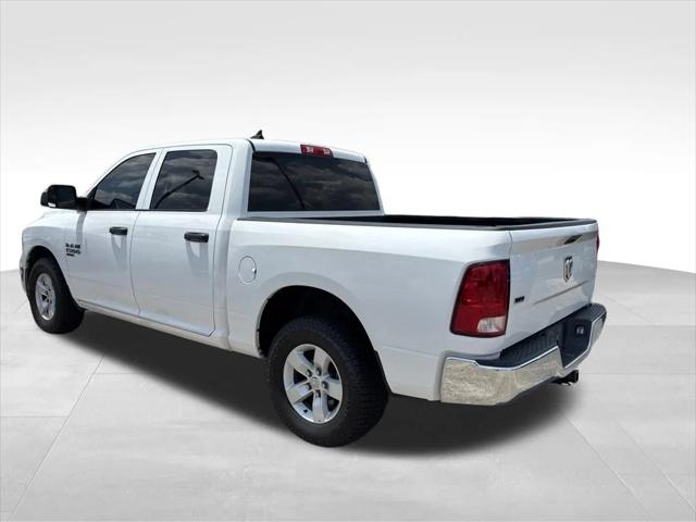 2022 RAM 1500 Classic SLT Crew Cab 4x2 57 Box